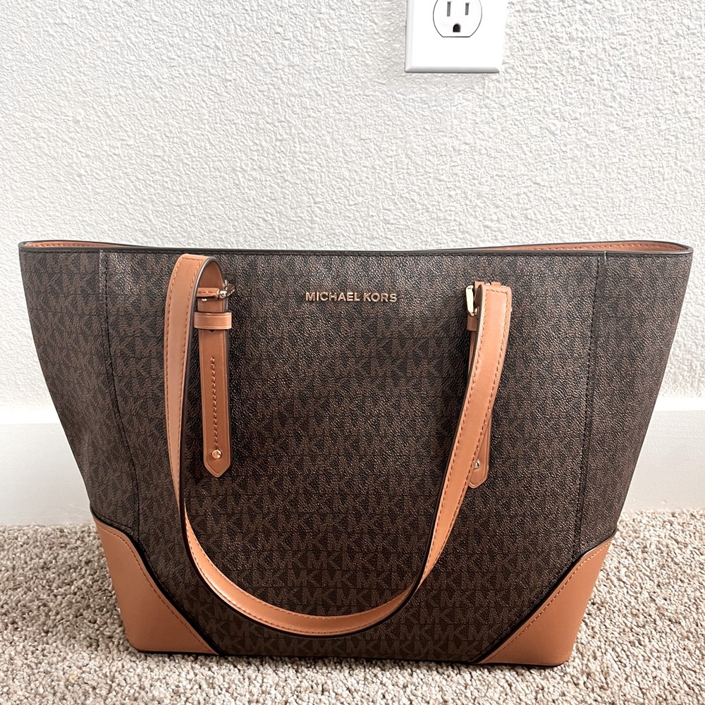 Like New Michael Kors Monogram Canvas Tote